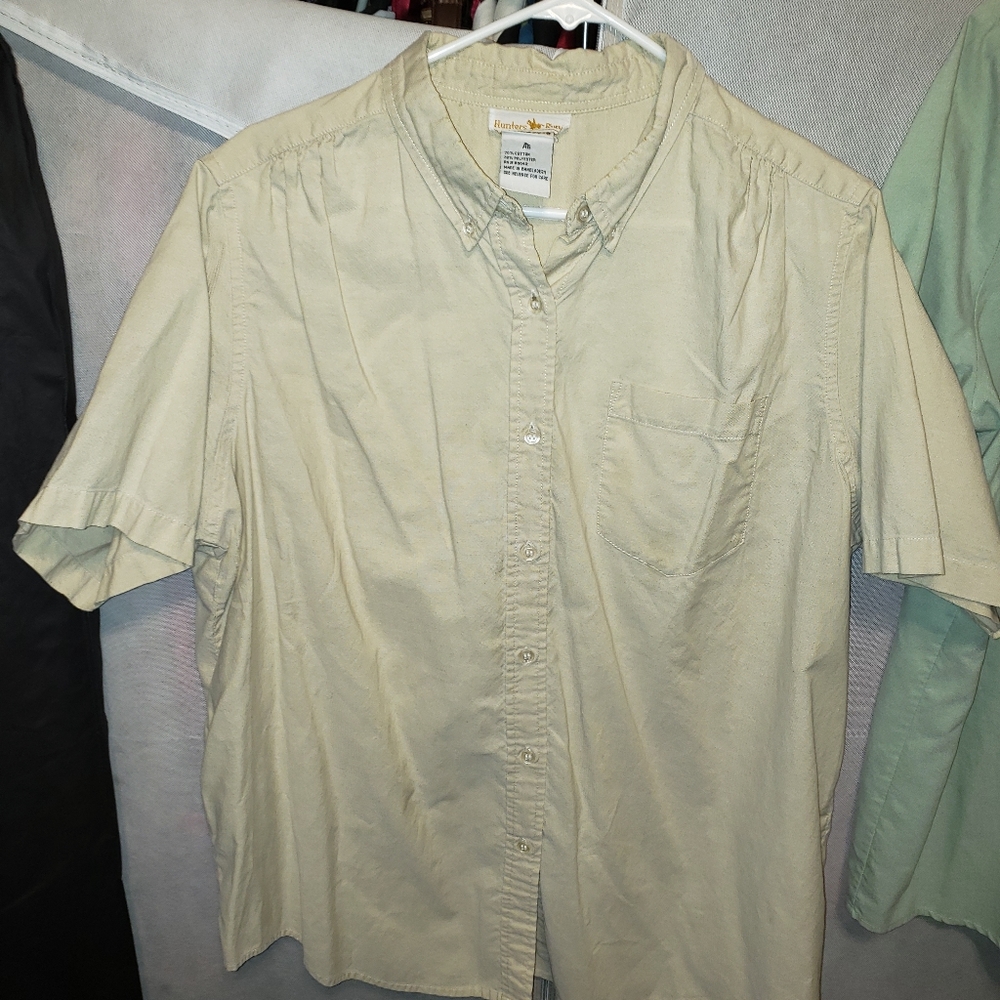 Tan button dwn short sleeve shirt  A6 = 18